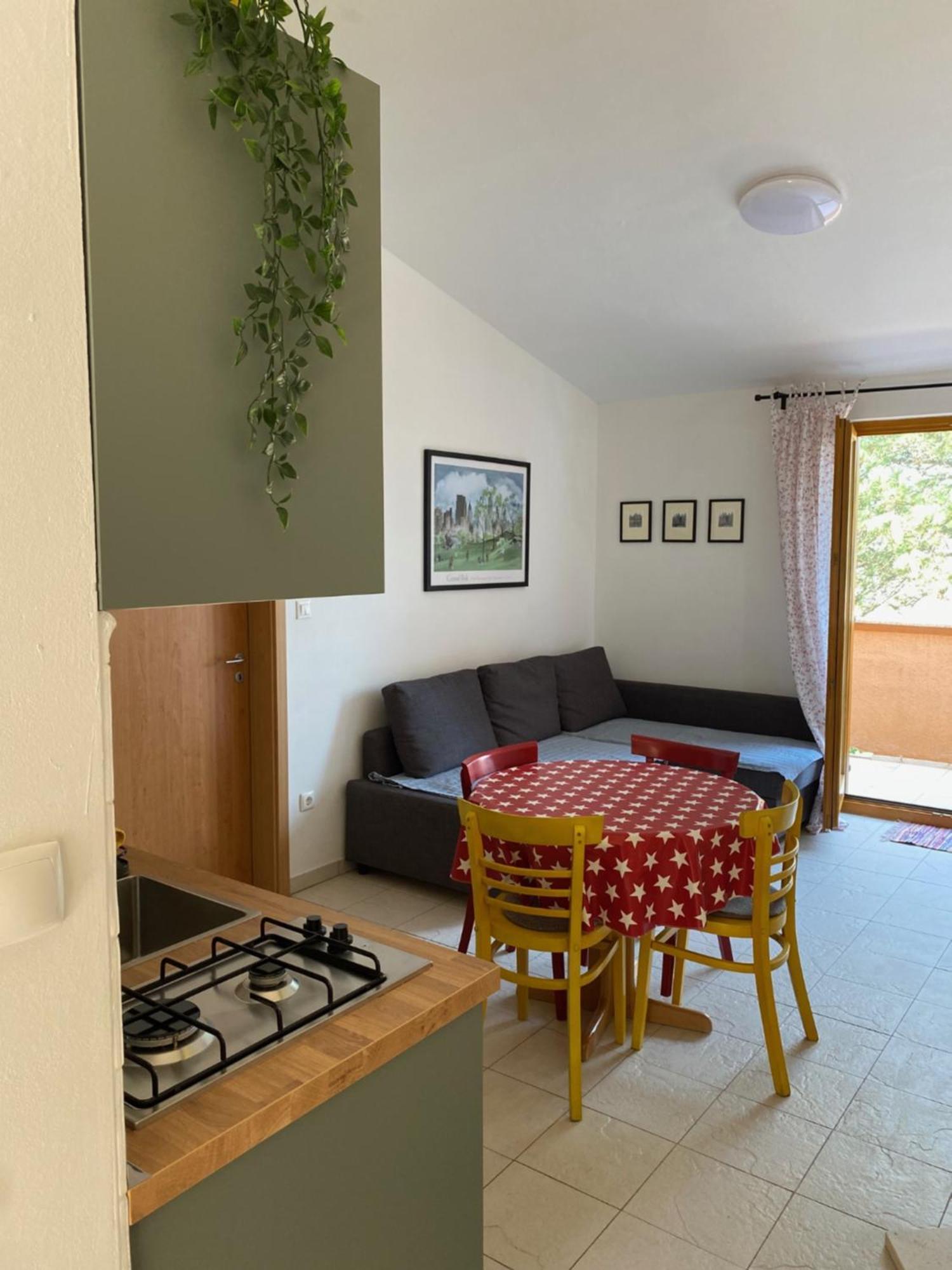 Apartments Lili Baska  Bagian luar foto