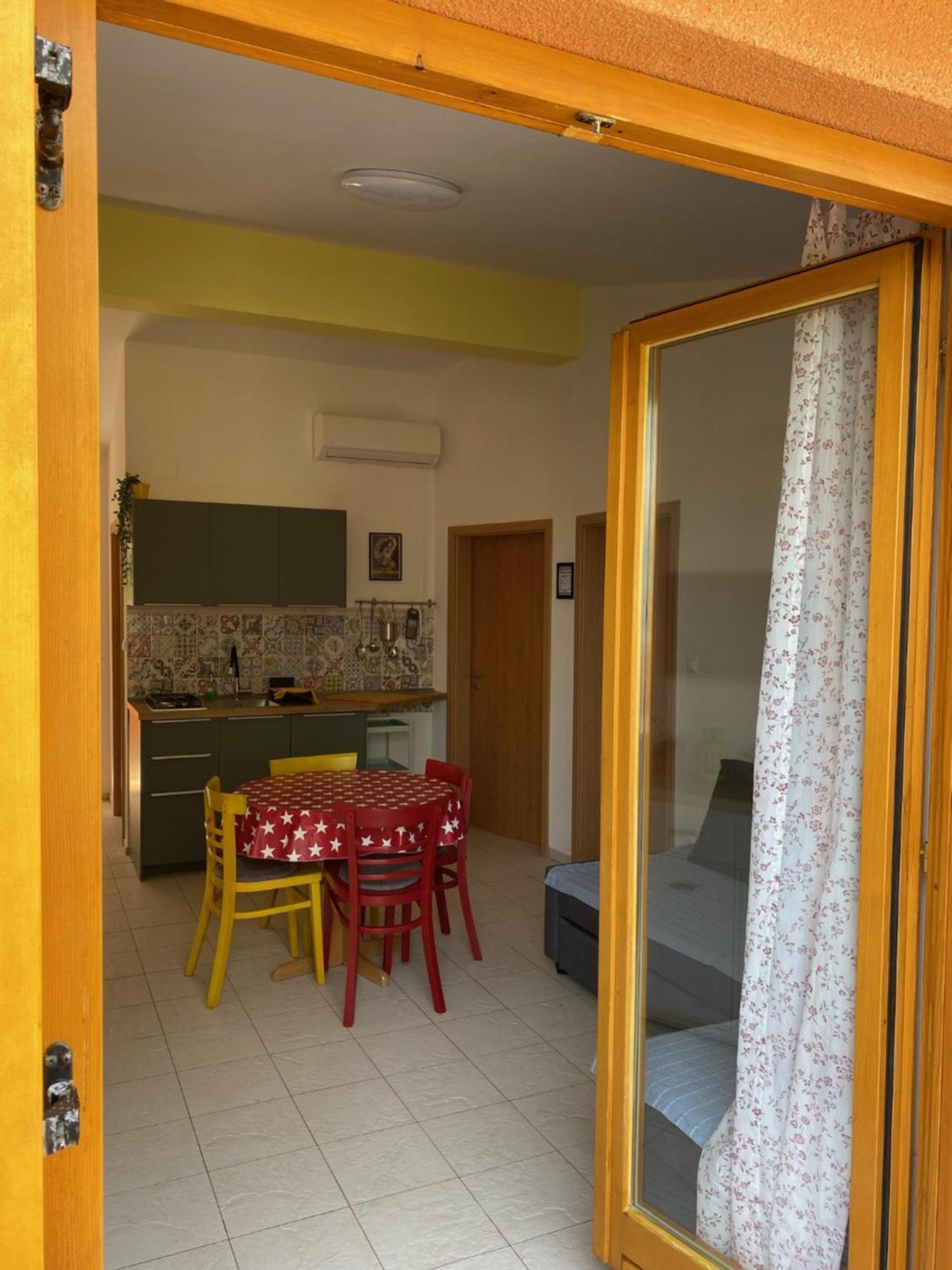 Apartments Lili Baska  Bagian luar foto