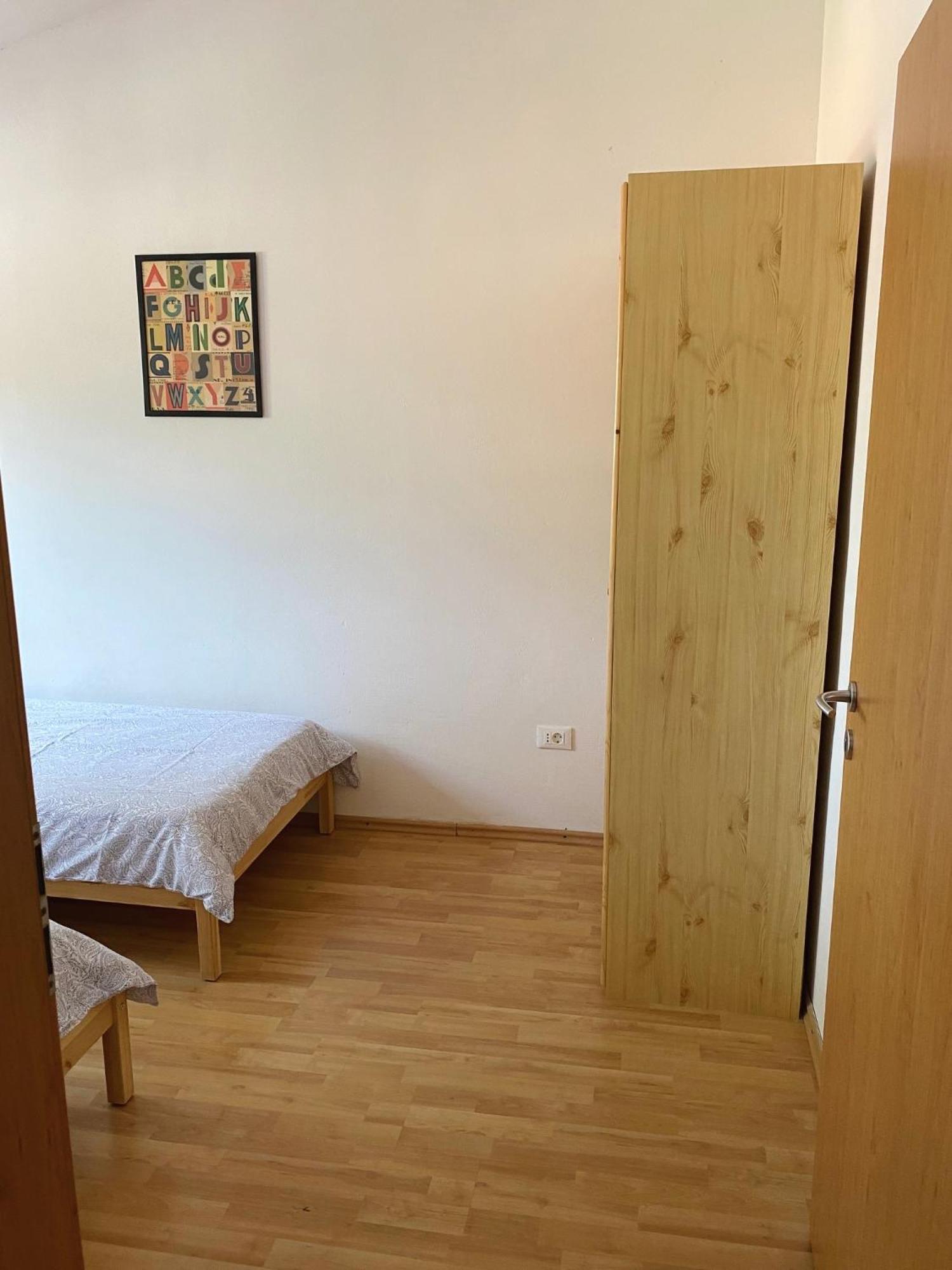 Apartments Lili Baska  Bagian luar foto